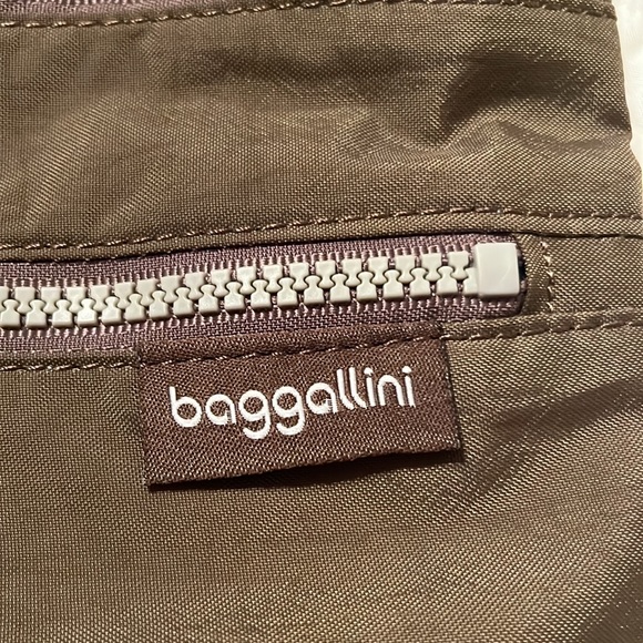 Baggallini Crossbody brown purse- NWOT - Picture 3 of 12